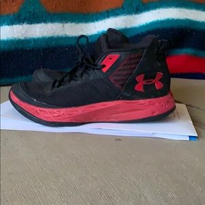 Under Armour size 7